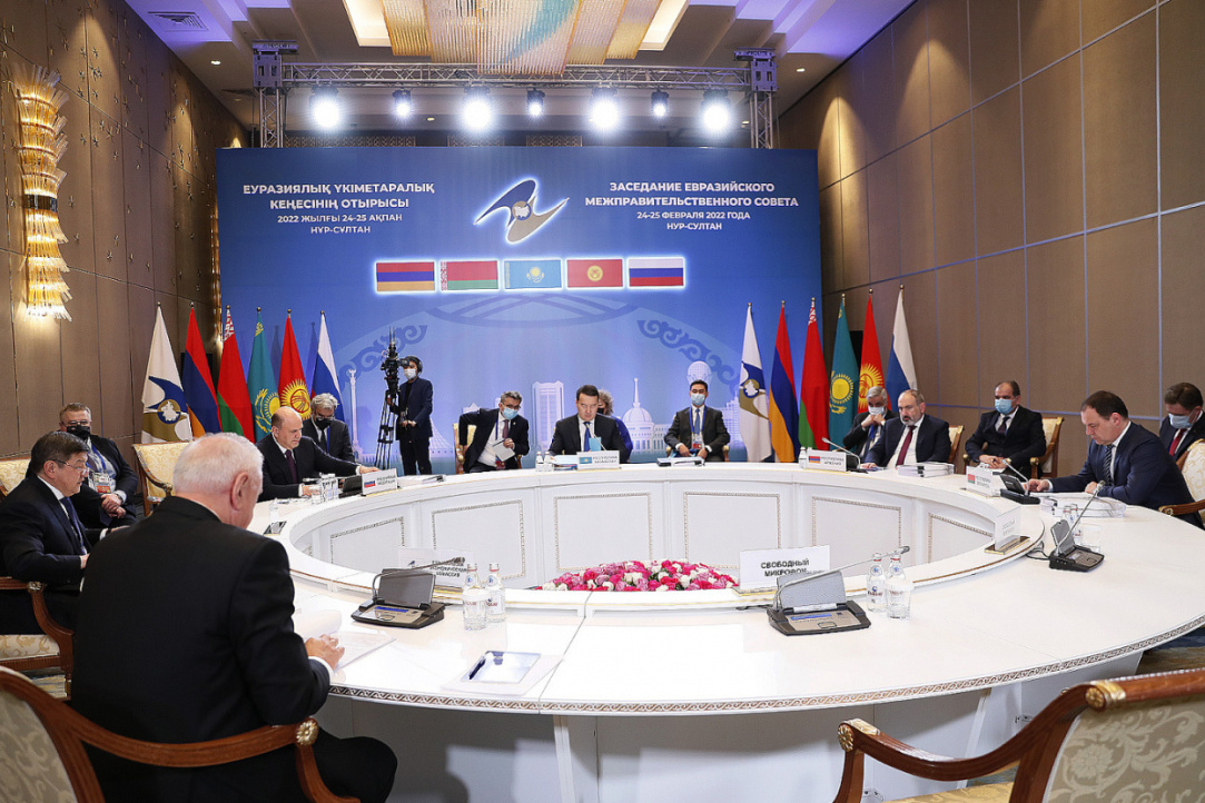 Иллюстрация к новости: Премьер-министры стран ЕАЭС одобрили реализацию совместного проекта «Евразийский агроэкспресс»